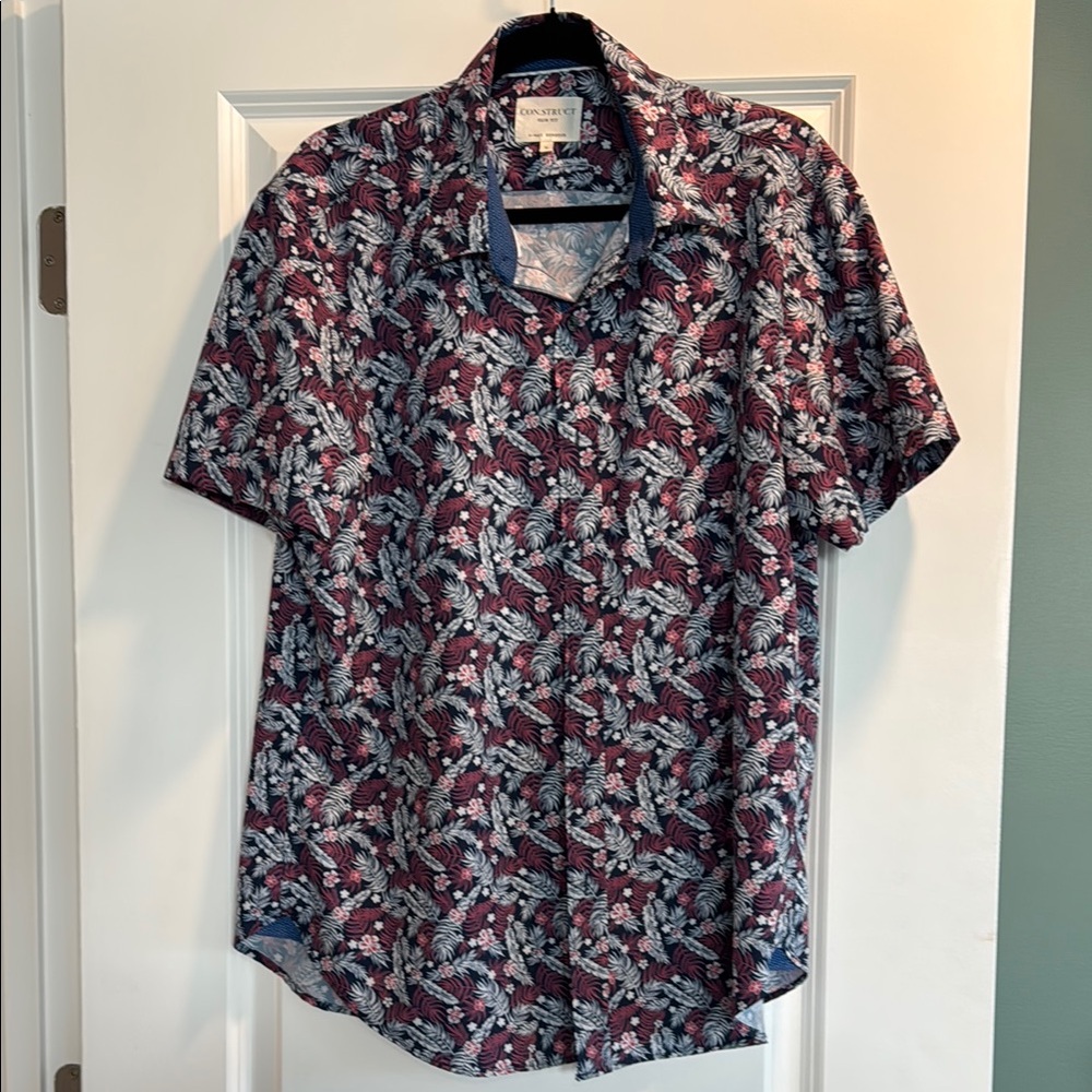 Short-Sleeve Floral Button-Up Shirt - Burgundy
